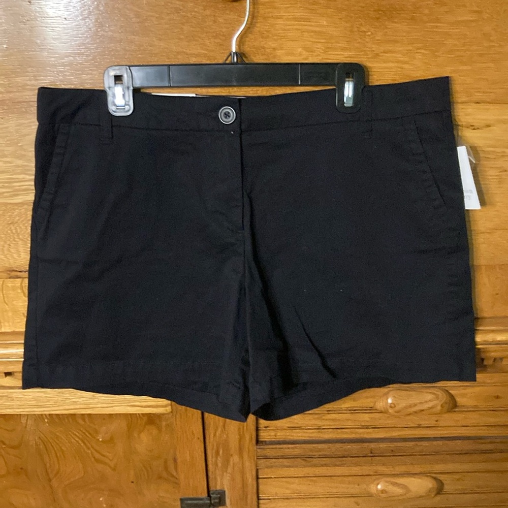 Crown & Ivy True Black Essentials Shorts New